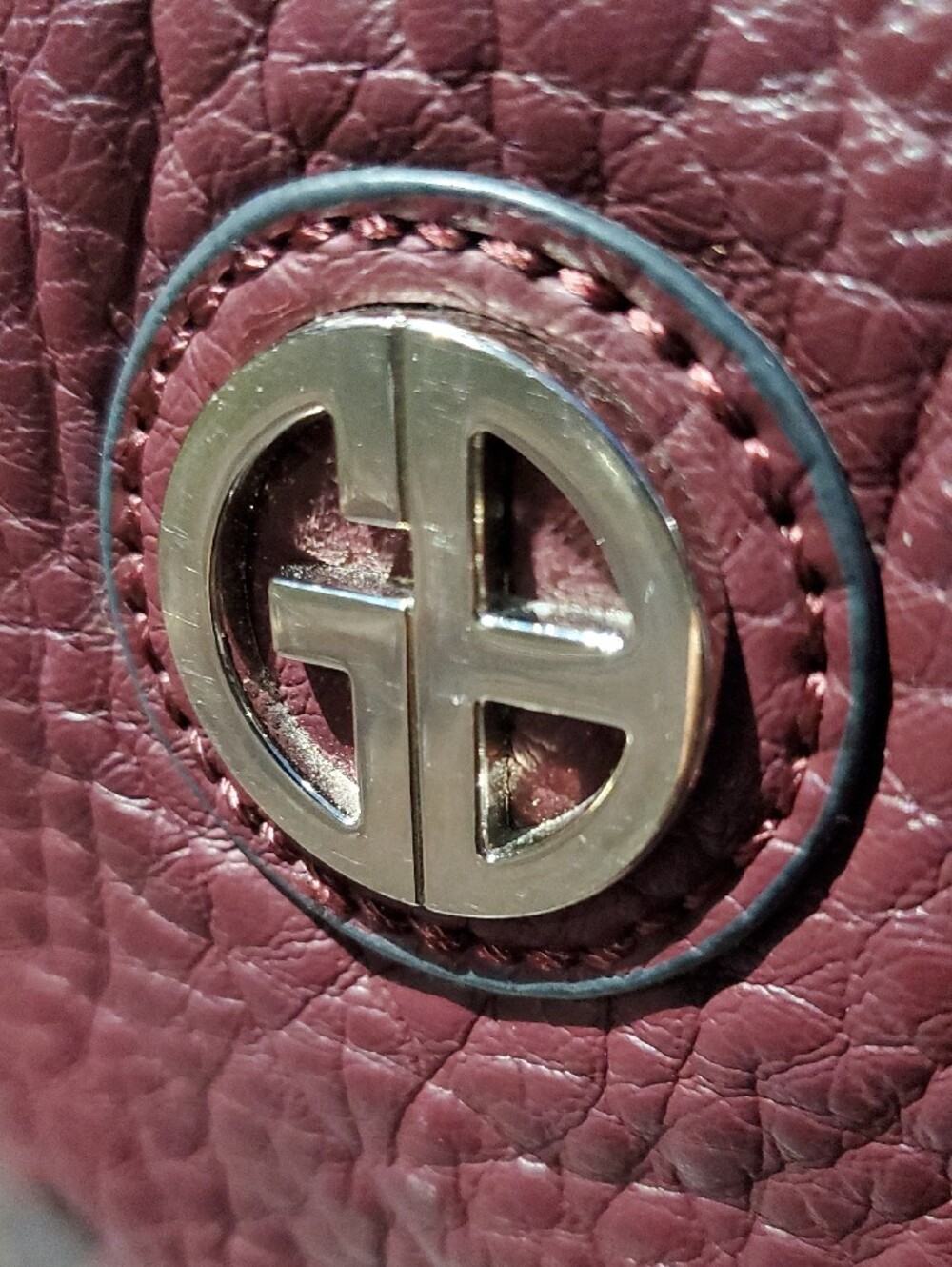 Giani Bernini Plum Textured Leather Crossbody with Logo Medallion Casual Vacay - Picture 3 of 14